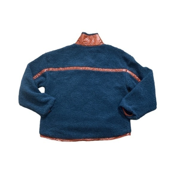 Fabletics Larissa Fleece 1/2 Zip Pullover - Picture 8 of 9